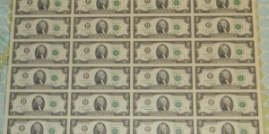 Federal Reserve Note(s); 2 dollars; Series 2009 (Rios/Geithner).  32-note uncut sheet. Banknote