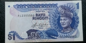 1 Ringgit Malaysia
AL2355562
SERIES 5
PRINT BY THOMAS.D.L.R
SIGN BY AZIZ TAHA Banknote