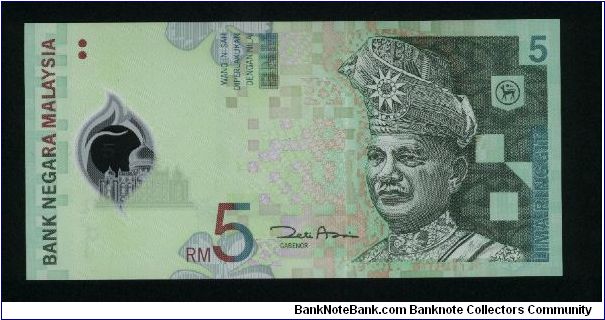 5 Ringgit.

Polymeric Plastic.

Yang-Di Pertuan Agong, First Head of State of Mlalaysia (died 1960) on face; modern buildings (Petronas Towers) on back.

Pick #new Banknote
