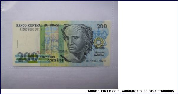 Brazil 200 Cruzeiros banknote in UNC condition Banknote