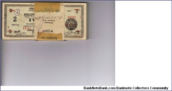 S625a Stack of 100 consecutive 2 peso notes with origional wrapper. Banknote