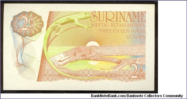Banknote from Suriname year 1985