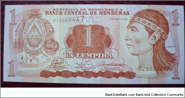 Banco Central de Honduras |
1 Lempira |

Obverse: The National hero Effigy of Indigo Lempira (died 1537) of Maya-Lenca origin and National coat of arms |
Reverse: Maya ball game (pelota) and Steps of the ruin of Copán Banknote