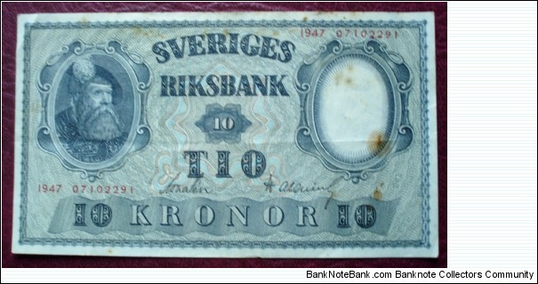 Sveriges Riksbank |
10 Kronor |

Obverse: King Gustav Vasa (1496-1560) |
Reverse: The Swedish Small Coat of Arms |
Watermark: Gustav Vasa Banknote